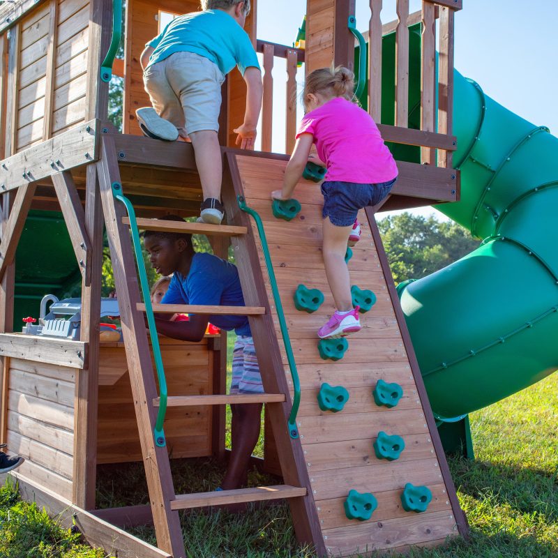 Backyard Discovery Cedar Cove Wooden Climbing Frame with 2 x Swings, Web Disc Swing and 2 x Slides - Image 4